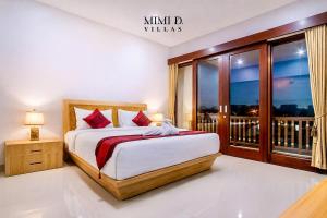 Mimi D Kuta Sunset