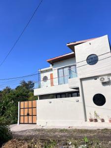 Candu Villa