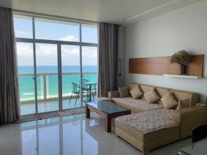 Ocean Vista Mai House