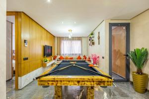 2BR Apart Pool Table Home Cinema Central AC