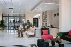 Horizon Minh Chau Hotel