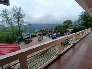 CLOUDS Hotel and restaurant