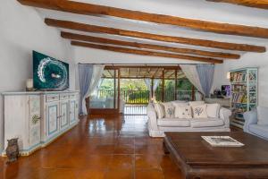 Porto cervo luxury villa with oxygen heated pool