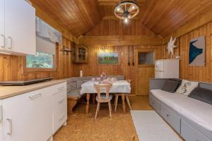 3 Rivers Beehive cabin on a farm