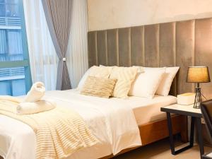 Luxe Condo in the Heart of Uptown BGC #oursw20g