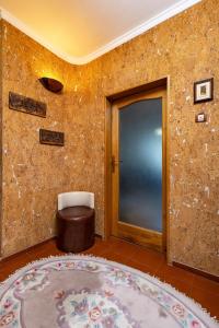 Retro-Lux 2BR Apt in Kapana Plovdiv Old Town View
