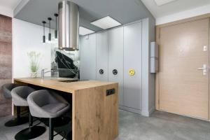 Waterlane Free Swimming Pool Access by Elite Apartments