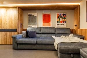 HelloCHALET Petit Reins - Alpine Lodge close to Ski Return