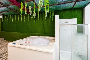 Alaya Stays JSP Farm 4-BHK Farmstay with Private Pool, Jacuzzi, TT Table & Kids Play Area