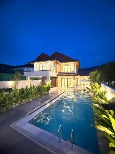 Clearhouse Villa