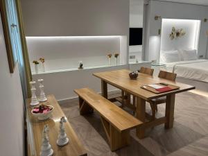White Rose Athens Residence Family