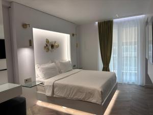 White Rose Athens Residence Family