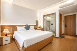 Marina Hotel