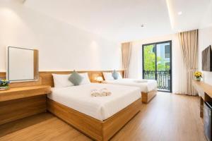 Marina Hotel