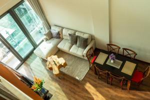 Himma prestige living condo- A duplex condo with 2 bedrooms