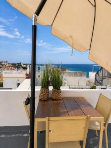 Casa Palma, Rooftop View, 3 min walk to the beach