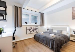 Old Town Garden Apartment with Private Courtyard