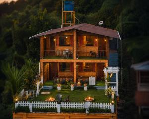 Sanjukthas Wood House Vattakanal