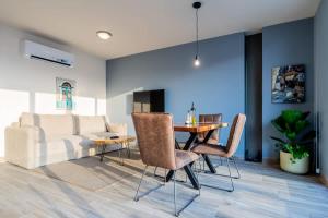 Apartment Upper Level in Casco View
