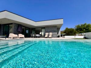 CASA NELIA Piscine chauffée 400 m de la plage Porto Covo
