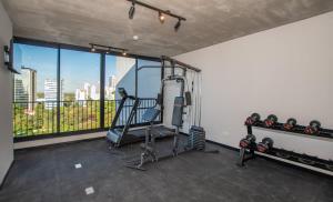 Urban Apt with Balcony Pool Cinema and BBQ Area