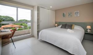 Modern Stay with Kitchen Pool & Gym Los Laureles