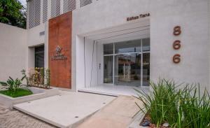 Modern Stay with Kitchen Pool & Gym Los Laureles