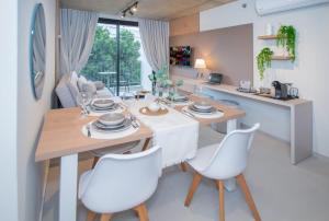 Urban Oasis Near Malls with Pool Gym and BBQ