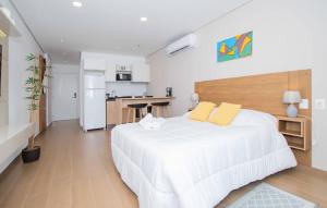 Lumiere del Sol Studio Near Shopping and Dining