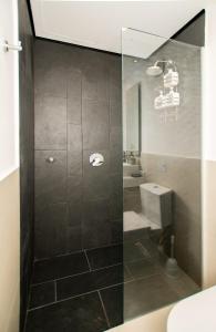 Lumiere del Sol Studio Near Shopping and Dining