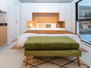 Business Studio with Pool Gym Cinema & CoWorking