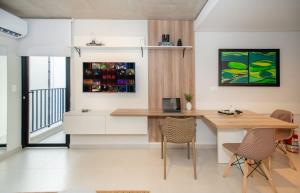 Trendy Studio near Malls with Pool Gym and BBQ