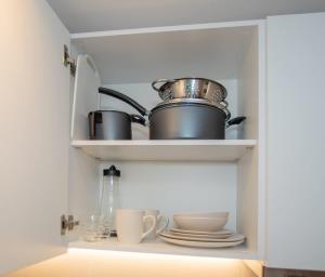 Trendy Studio near Malls with Pool Gym and BBQ