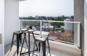 Business Apartment with City Views Pool and Gym