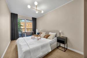Warsaw Praga Apt - Parking, Balcony, Workdesk - by Rentujemy