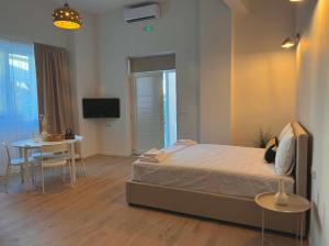 SIENNA STUDIOs