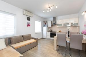 Apartman Perić 2 sa bazenom