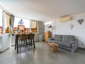 Penthouse Playa de Inglés near Yumbo with pool & parking