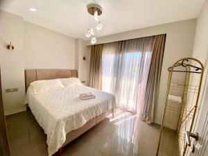 Villa Aden - Kas Peninsula Breezy 1 bedroom Top Floor Apartment