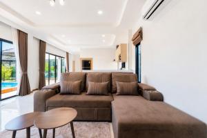 Zeitoun Pool Villa in Bangtao Beach