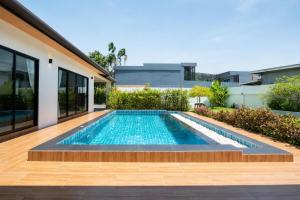 Zeitoun Pool Villa in Bangtao Beach