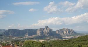 Penelope Suites With View Meteora