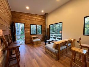 BUHO Cabin Cypress BBQ Smart TV Wood Hot Tub