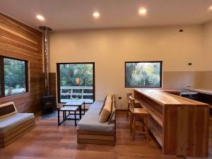 BUHO Cabin Cypress BBQ Smart TV Wood Hot Tub