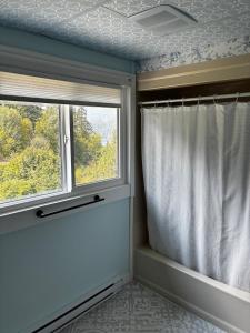 The Private Perch
