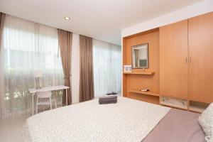 SARANFAT 1 bedroom houses