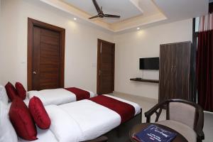 Hotel O Royal Inn