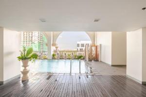 Chelsea ParkPlace Cozy 1BR Suite Amenity Floor Workcation-ready