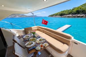 Sea Of Love Luxury Yacht