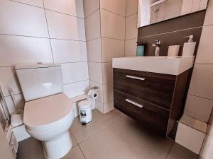 Austral Home Spectacular with incredible ocean views